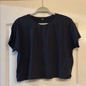 Classic Black Lululemon Women's Crop Top